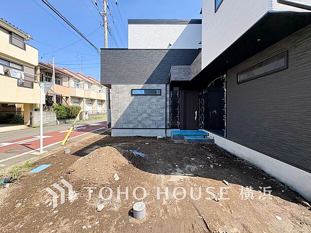 十分な広さのカースペースは、お車2台分の広さがあります。