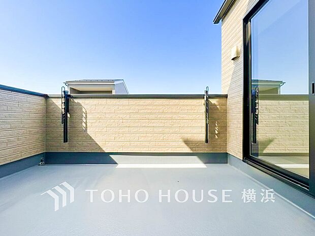 お部屋にも爽やかな風と暖かく柔らかな日差しが差し込み、毎日の暮らしを豊かに彩ります。