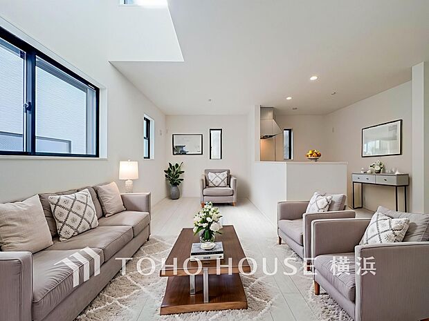 家族みんなが爽やかに健やかに過ごせるように、溢れる光をたっぷり取り込んだリビング。