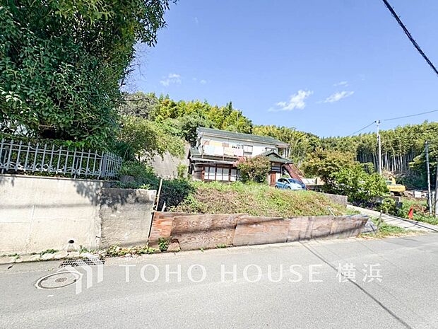 駅やお買物、教育施設が徒歩圏に揃う便利な住環境で永住の地に相応しい立地です。