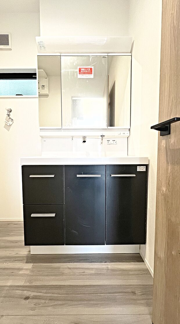 一日の始まりと終わりを心地よく演出してくれる、多彩な機能が備えられたパウダールーム。