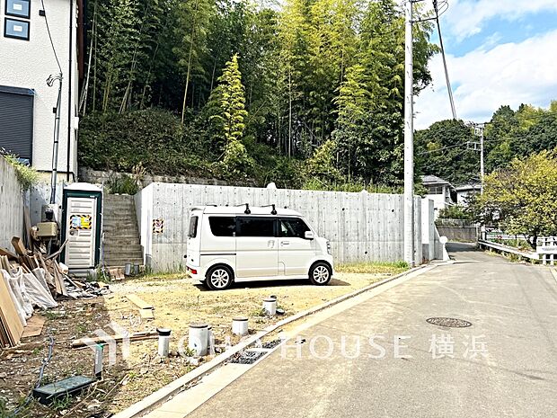 敷地内に駐車スペースがあると、日々の暮らしのをスムーズに運ぶ事が出来ます。