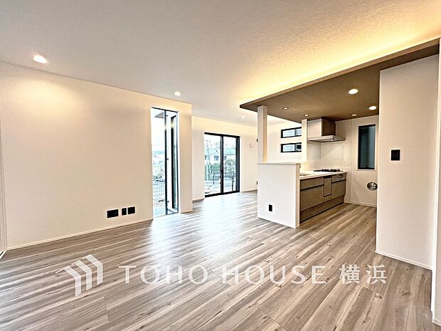 ここにはみんなが集い、食事と楽しい会話が始まるスペース。