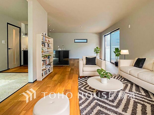 家族と過ごす時間を大切にしたい方にぴったりの明るくゆとりある住空間です。（B棟）