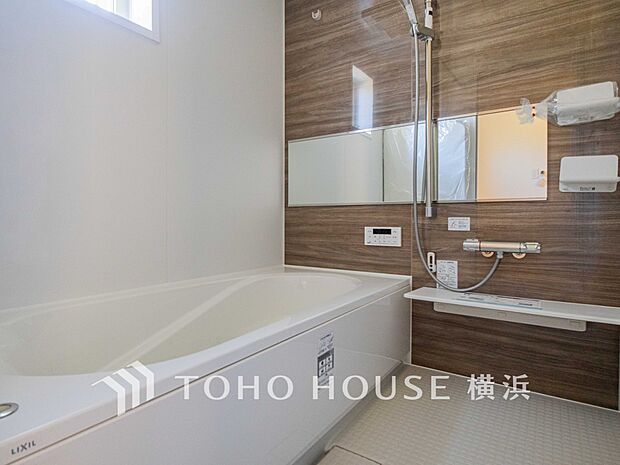 すっきりとした清潔感が感じられ、心身をリフレッシュできる寛ぎを深めてくれるスペースです。