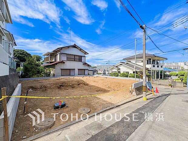 良質な環境に暮らす永住の邸がここに誕生します。（2025年9月撮影）