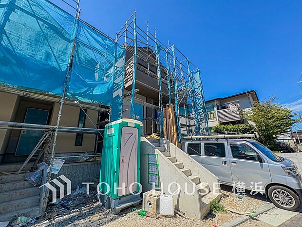 表現された空間は豊かな光と風を纏い、暮らしの時間を豊かにしてくれます。（2025年9月撮影）