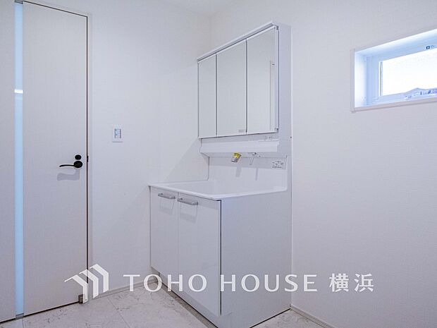 ご家族の1日が始まり、1日の終わりを締めくくる洗面空間。