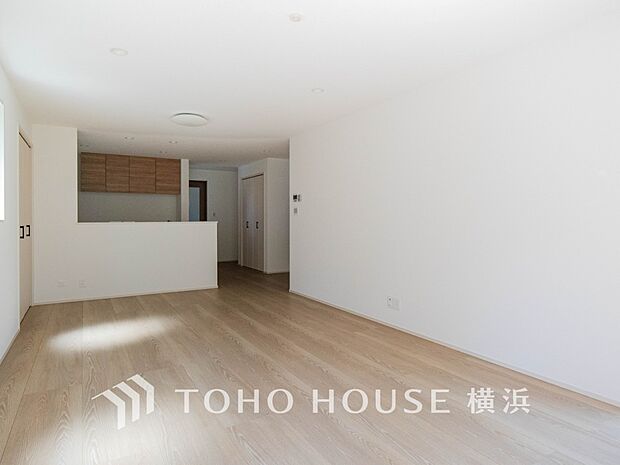 対面キッチンでリビングのご家族と会話を楽しみながらお料理できます。