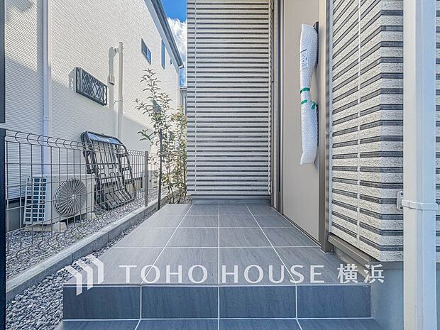 お住まいの顔となる玄関。住まう方のプライドを満たすクオリティを備えています。