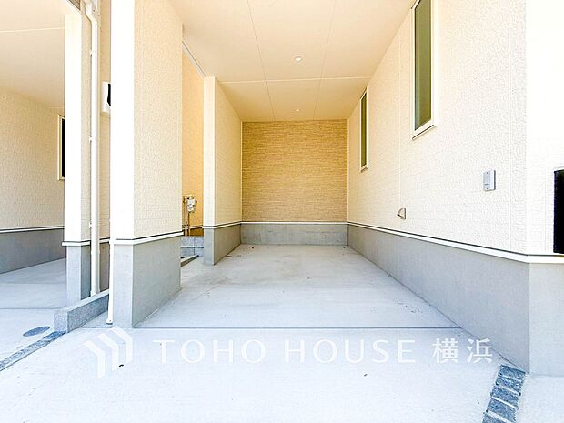 雨や紫外線から大切な愛車を守る、ビルトインガレージはセキュリティ面も安心です。