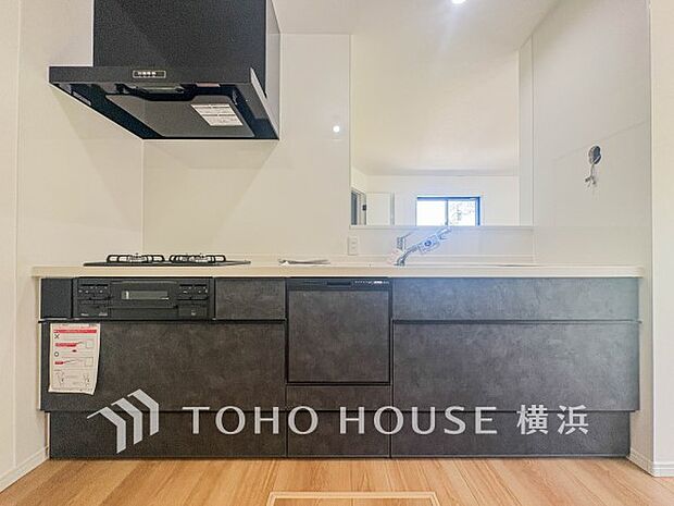 快適な日常を支える機能性と強さがひとつになったキッチンです。