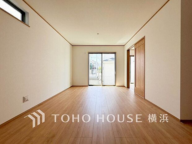 家族と過ごす時間を大切にしたい方にぴったりの明るくゆとりある住空間です。