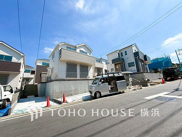 敷地内に駐車スペースがあると、日々の暮らしのをスムーズに運ぶ事が出来ます。