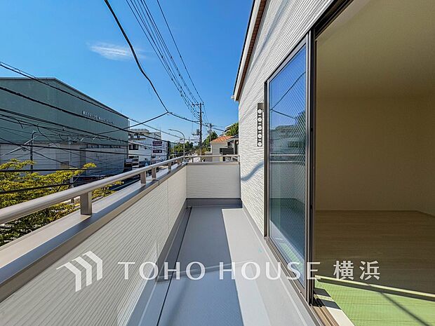 お部屋にも爽やかな風と暖かく柔らかな日差しが差し込み、毎日の暮らしを豊かに彩ります。