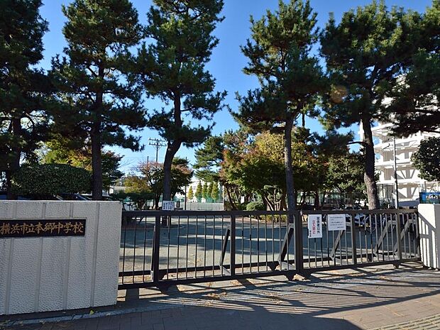 横浜市立本郷中学校　160m　 