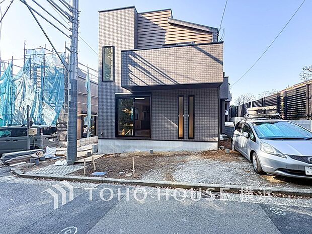 たっぷり降り注ぐ日差しの下バーベキューを楽しんだり、大切な家族やペットと楽しい休日を。