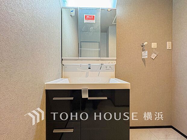 ご家族の1日が始まり、1日の終わりを締めくくる洗面空間。