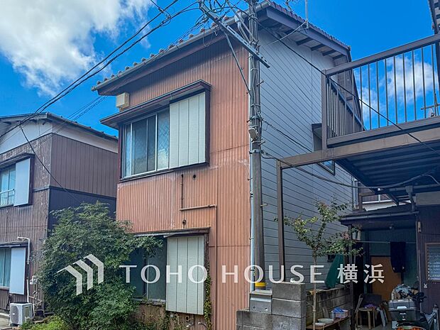 良質な環境に暮らす永住の邸がここに誕生します。（2025年9月撮影）