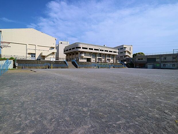 横浜市立泉が丘中学校　1300m　 