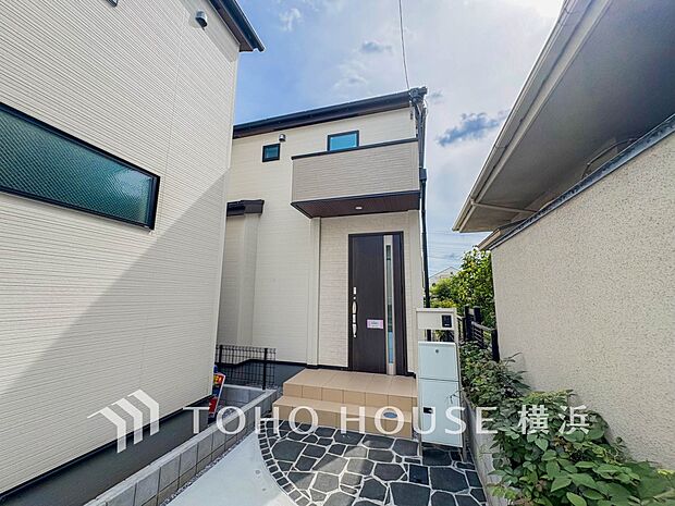 街並み全体のデザインへの拘りと充実した設備はきっとご満足いただける筈。(2号棟)