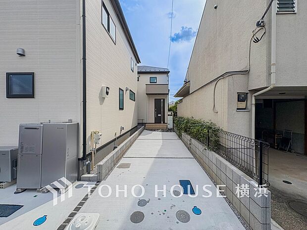 十分な広さのカースペースは、お車2台分の広さがあります。(2号棟)