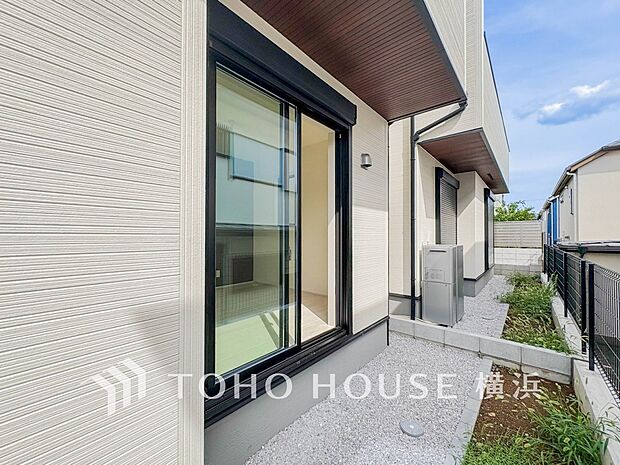 毎日の暮らしの中に癒しを与えてくれるお庭スペース。(2号棟)