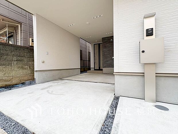 敷地内に駐車スペースがあると、日々の暮らしのをスムーズに運ぶ事が出来ます。