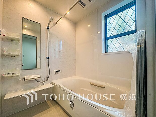 一日の疲れが癒される優雅な時間を堪能できるゆとりあるバスルームです。