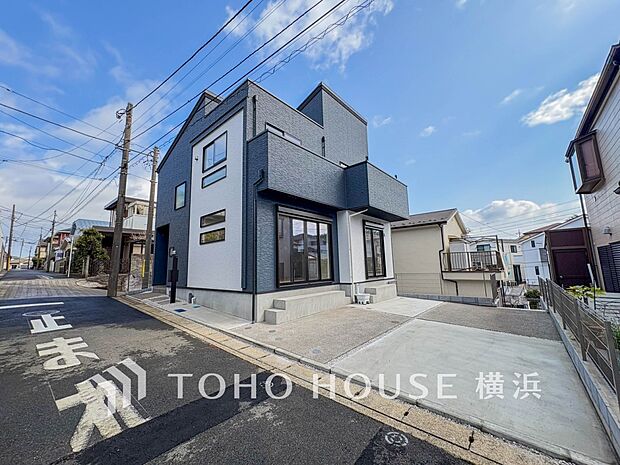 敷地内に駐車スペースがあると、日々の暮らしのをスムーズに運ぶ事が出来ます。