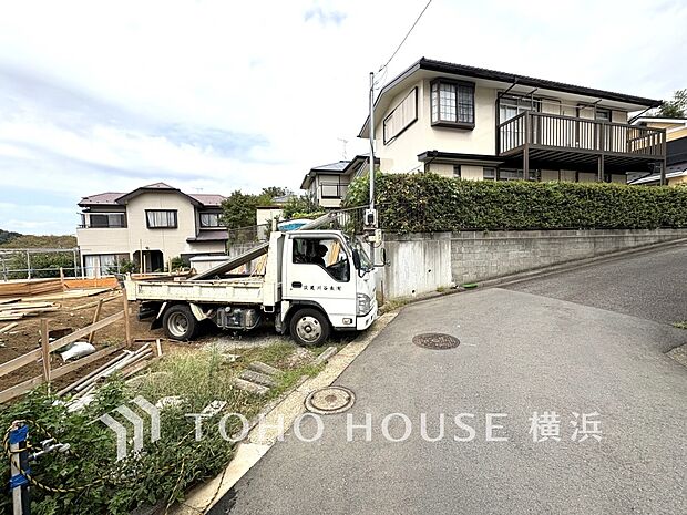 穏やかな住環境で子育てファミリーにもおすすめです。（2025年9月撮影）