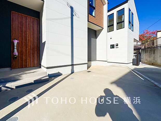 敷地内に駐車スペースがあると、日々の暮らしのをスムーズに運ぶ事が出来ます。