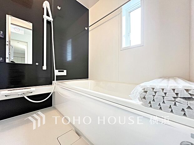 一日の疲れが癒される優雅な時間を堪能できるゆとりあるバスルームです。