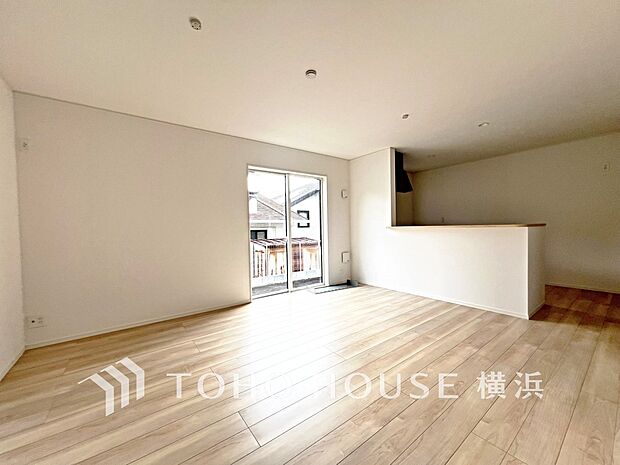 ここはみんなが集い、食事と楽しい会話が始まるスペース。