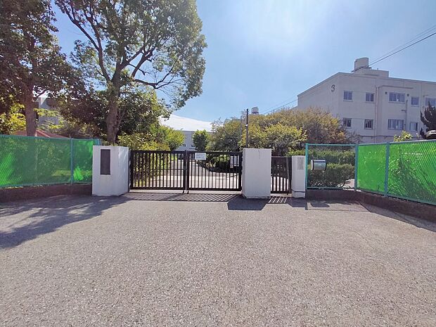 横浜市立金沢中学校 1200m