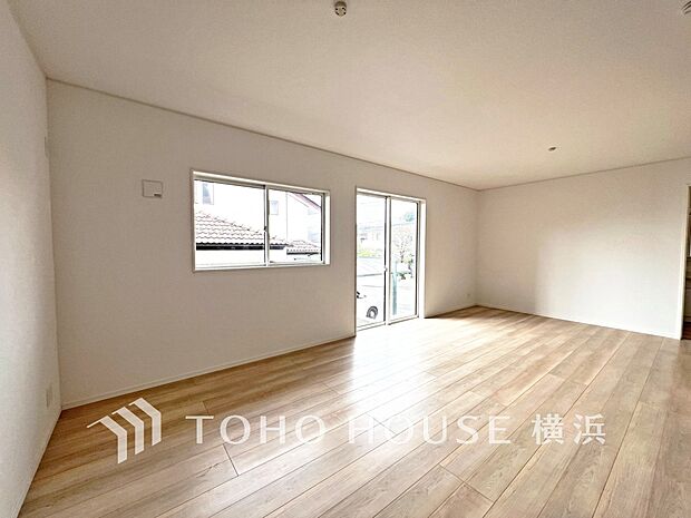 家族と過ごす時間を大切にしたい方にぴったりの明るくゆとりある住空間です。