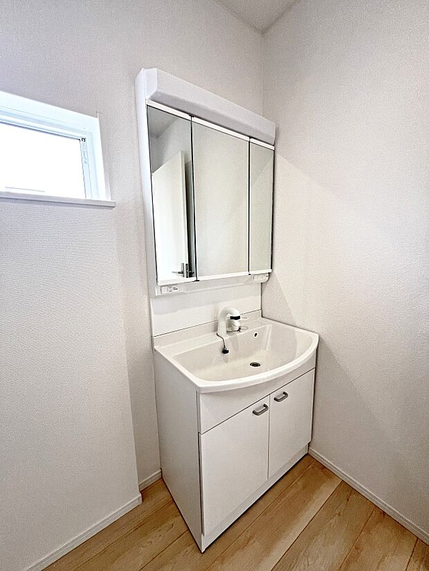 ご家族の1日が始まり、1日の終わりを締めくくる洗面空間。