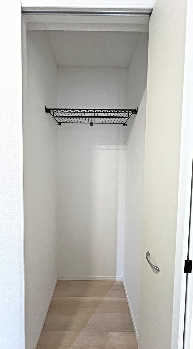 暮らし心地を大きく左右する収納を、適材適所に配置し使い勝手を考慮しました。（2号棟）