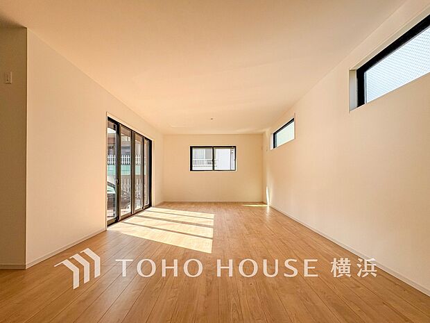 家族と過ごす時間を大切にしたい方にぴったりの明るくゆとりある住空間です。