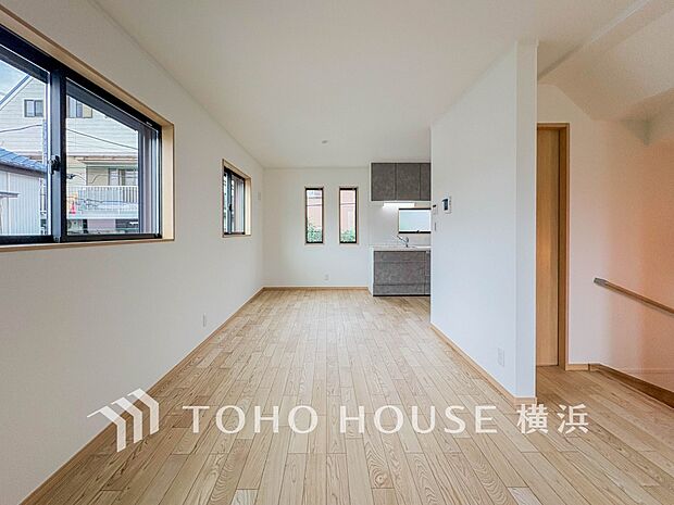 日当りの良い明るいリビングは、家族の笑い声に満ちています。