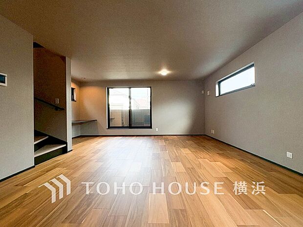 和やかで洗練された空間の演出。寛ぎとコミュニケーションを育む居心地のよい場所。