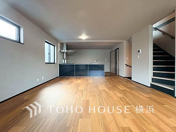 集いの場、憩いの場としての快適性を求めたやすらぎの空間です。