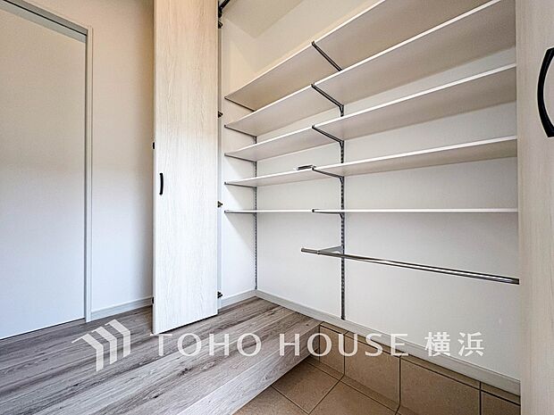 シューズボックス完備でたくさんの靴をしっかり収納。