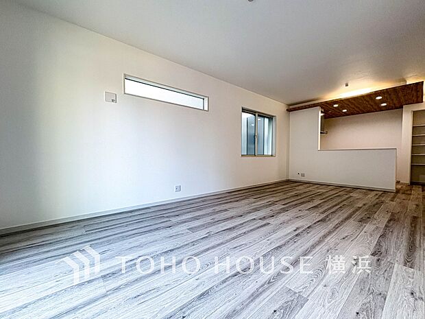 話に夢中になりすぎて、ついつい時を忘れてしまう。そんな束の間の幸せを感じさせてくれる場所。