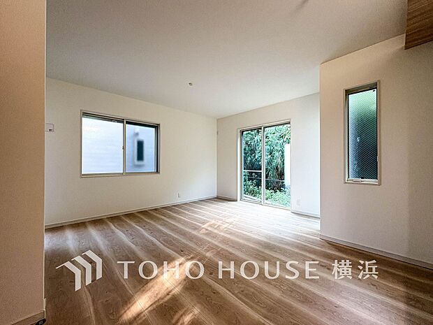 家族と過ごす時間を大切にしたい方にぴったりの明るくゆとりある住空間です。