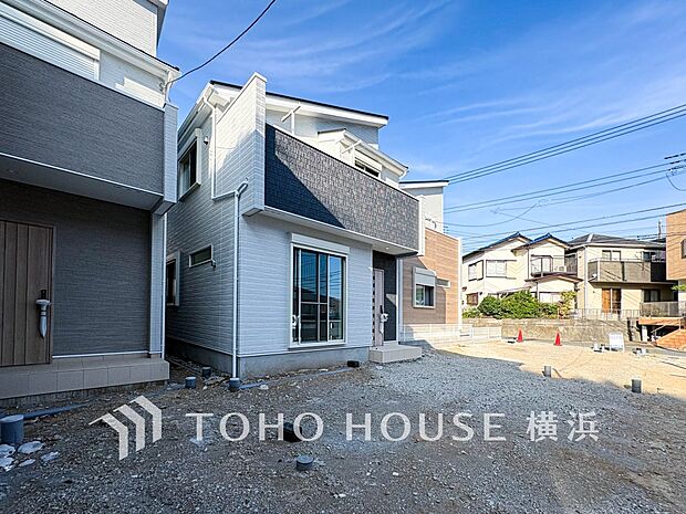 敷地内に駐車スペースがあると、日々の暮らしのをスムーズに運ぶ事が出来ます。