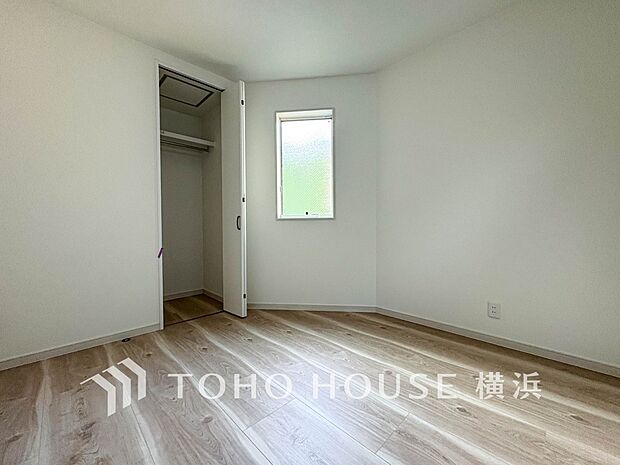 採光もアクセントの一つとして。プライベートルームにはやさしい光が射し込んでいます。