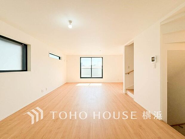 和やかで洗練された空間の演出。寛ぎとコミュニケーションを育む居心地のよい場所。