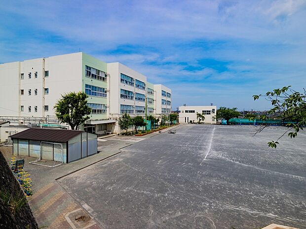 横浜市立上白根小学校 250m