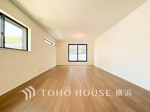 和やかで洗練された空間の演出。寛ぎとコミュニケーションを育む居心地のよい場所。